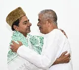KCR Meets Childhood Friend During Ramzan