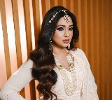 Shreya Ghoshal becomes India’s 1st female artiste in 3 decades to launch live album