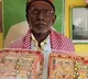 Former Babri Masjid litigant gifts Lord Ram Lallas picture to security staff and devotees