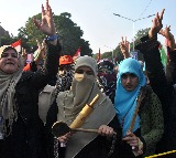 Pakistan Gas Crisis LPG Cylinder Price Soars to Rs 5135