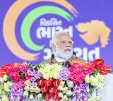 Congress acts like ‘political vultures’ while nation handles crises: PM Modi