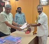 Padmarajan Files Nomination for 253rd Time as Election King