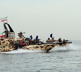 Iran challenges US forces Come closer we are waiting
