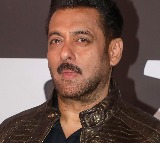 Salman Khan appears restless, keeps fidgeting with ring at an event