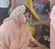 Priyanka Chopra Visits Golden Temple Doing Seva