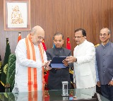 HM Shah completes self-enumeration for Census 2027, urges public participation