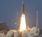 NASA astronauts carry iPhones to Moon for 1st time aboard Artemis II mission