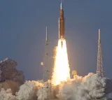 NASA astronauts carry iPhones to Moon for 1st time aboard Artemis II mission