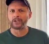 Shahid Afridi urges support for Pakistan government amid petrol price surge