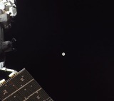 Artemis II astronauts send stunning Earth images from near the moon