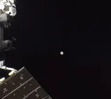 Artemis II astronauts send stunning Earth images from near the moon