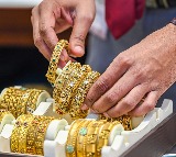 Gold Price Falls Rs 31000 From Record High Despite War Fears