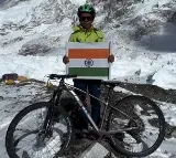 UP Teacher Divya Singh Cycles to Everest Base Camp in 14 Days