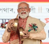 Narendra Modi Teaches Khichdi Recipe in Kitchen