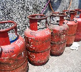 Muzaffarpur police bust LPG black marketing racket amid gas shortage; tanker, vehicles seized