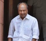 On polling day, AK Antony leads Cong-led UDF charge, predicts 'historic' mandate against Vijayan govt