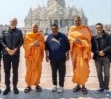 Shankar, Ehsaan, Loy seek divine blessing at Akshardham Swaminarayan temple in US