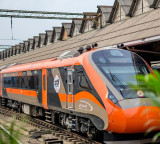 Centre approves Bengaluru–Mumbai Vande Bharat sleeper train after Union Minister Joshi's request