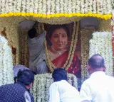 Aamir Khan, Vicky Kaushal bid adieu to Asha Bhosle, Sudesh Bhosale, Shaan offer music tribute