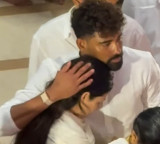 Mohammed Siraj Consoles Asha Bhosles Granddaughter