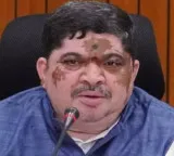 Ponnam Prabhakar Urges RTC Employees to Avoid Strike