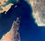 Hormuz Strait Blockade by 10000 US Troops Claims America