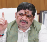 Ponnam Prabhakar Slams Tejasvi Surya for Insulting Telangana