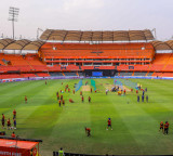 Sunrisers Hyderabad to bat first after Chennai won the toss