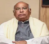 Kharge criticises PM Modi's address, raises concerns over handling of women's quota issue