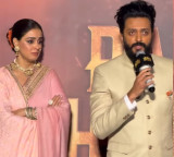 Genelia Breaks Down As Riteish Deshmukh Gets Emotional