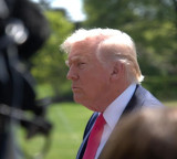 Trump extends Iran ceasefire; blockade stays