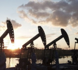 Oil prices surge amid stalemate in peace talks extending supply chain disruption