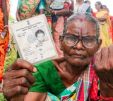 Robust voter turnout till 5 PM, 90 pc in Bengal and 82 pc in TN​