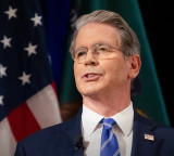 US sanctions China refinery over Iran oil trade