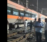 Vande Bharat train derailed at Pune