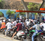 Telangana asks OMCs to ramp up fuel supply as panic buying continues