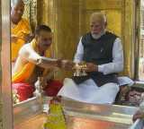 PM Modi offers prayers at Shri Kashi Vishwanath Temple