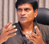 Actor cum Director Ravi Babu Sensational Comments On Tollywood Heroes And Dupes goes viral