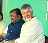 Chandrababu hosts dinner for govt officials