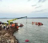Jabalpur Boat Capsizes Husband Saves Daughter Loses Wife and Son
