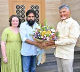Chandrababu Visits Pawan Kalyan in Hyderabad