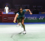 IPL 2026: PV Sindhu attends SRH vs KKR match with husband