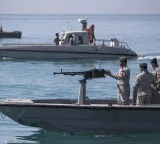 Iran warns US army against entering Strait of Hormuz