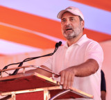 Rahul Gandhi Congratulates Vijay TVK on Election Victory