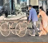 Heartbreaking incident Poor Parents Carry Sons Body on Fruit Cart After Death in Karimnagar