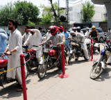 US-Iran war strikes structural blow to Pakistan’s economy