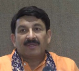 Manoj Tiwari hits out at Mamata, links refusal to resign with 'anti-democratic mindset'