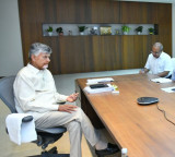 Chandrababu Naidu calls for economic model on seaweed income