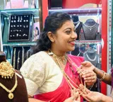 Gold and silver surge up to 1 pc amid geopolitical uncertainty