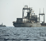 IRGC warns US against attacks on its vessels